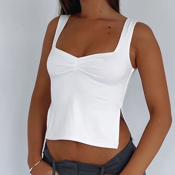 WHITE FOX BOUTIQUE “Taking off” tops - Picture 8 of 8